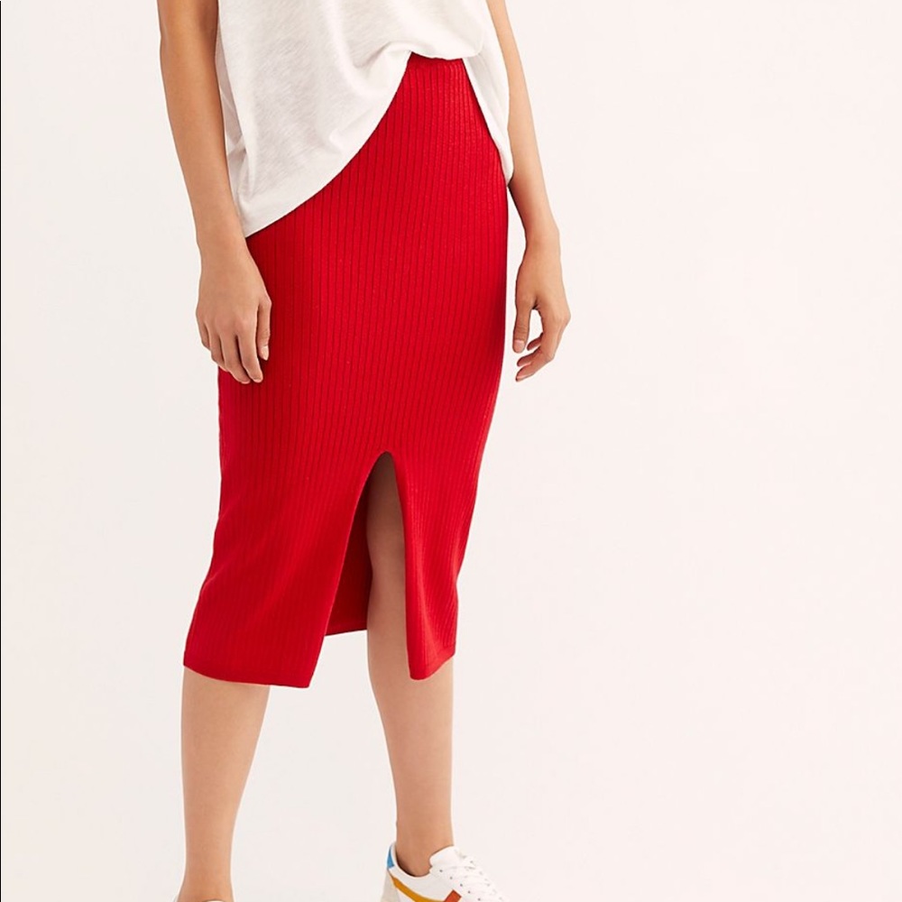 SKYLINE MIDI SKIRT